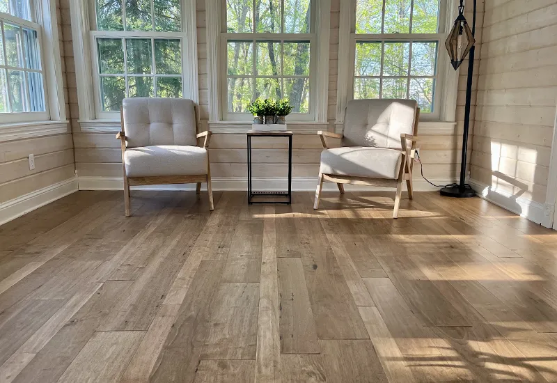 hardwood-floors-sitting-area